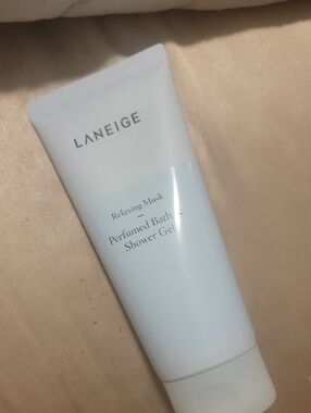 LANEIGE Light Blue & White Relaxing Musk Shower Gel